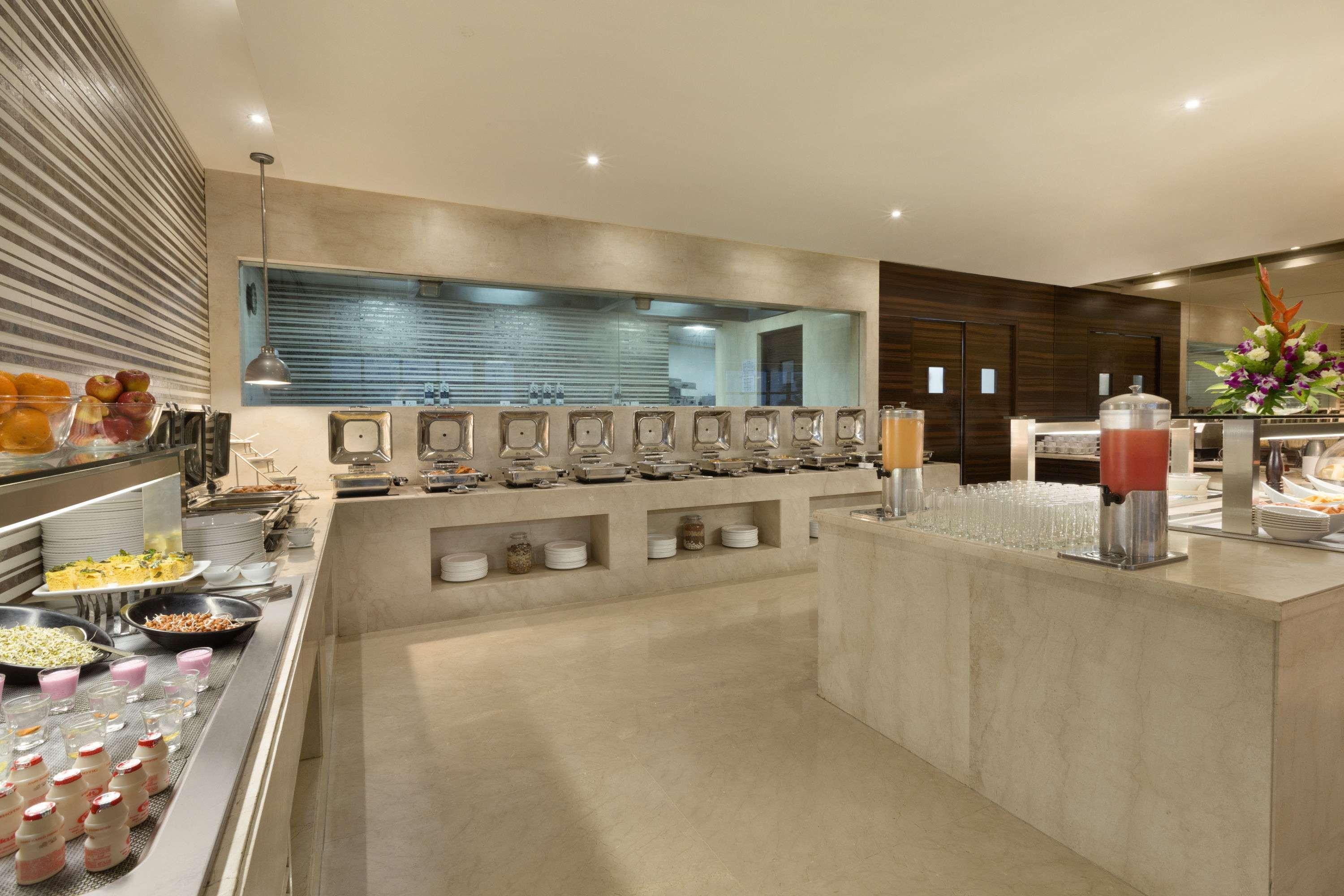 Howard Johnson By Wyndham, Hebbal, Bengaluru Esterno foto