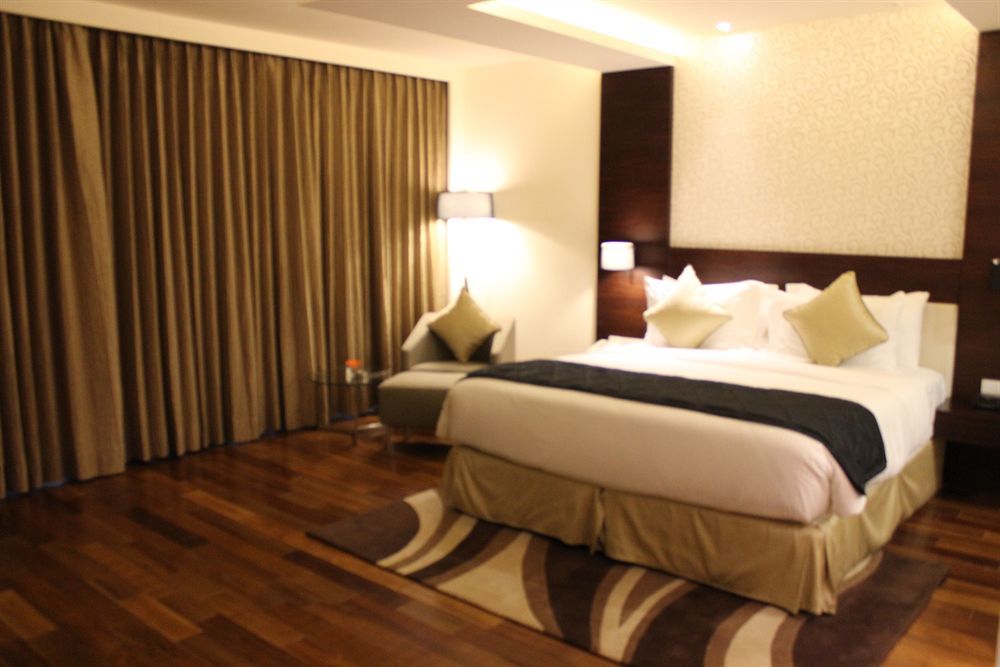 Howard Johnson By Wyndham, Hebbal, Bengaluru Esterno foto