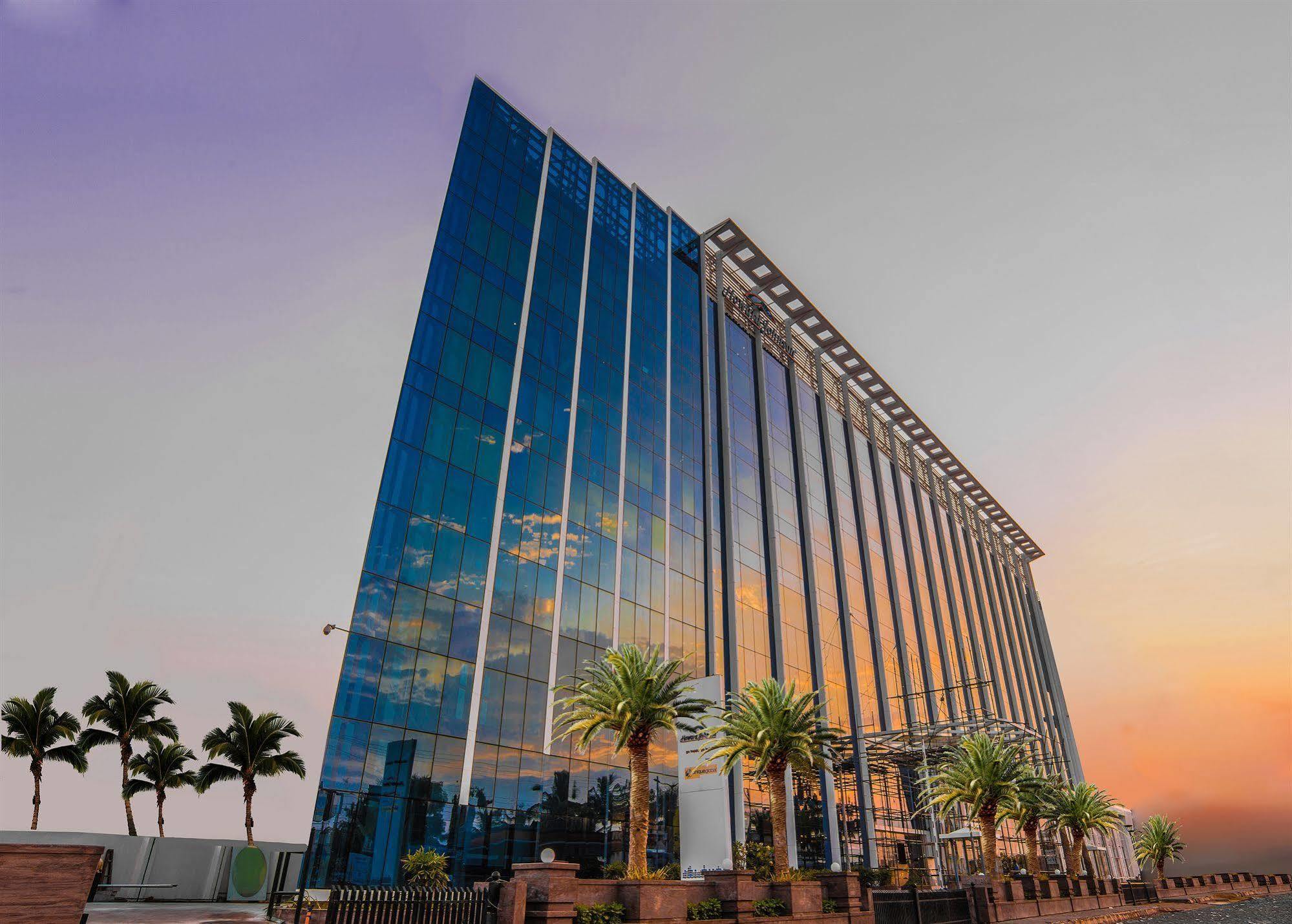 Howard Johnson By Wyndham, Hebbal, Bengaluru Esterno foto