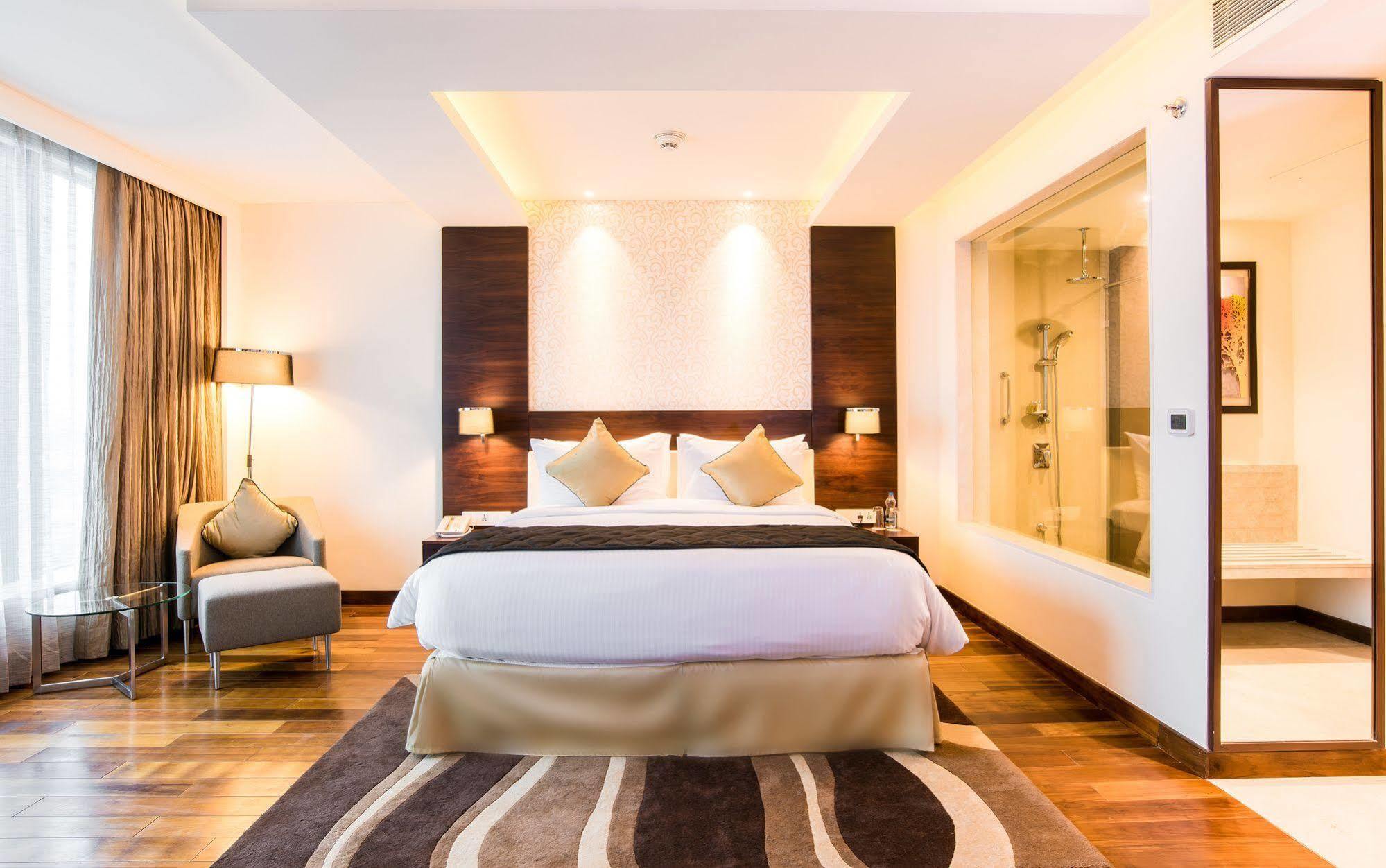Howard Johnson By Wyndham, Hebbal, Bengaluru Esterno foto